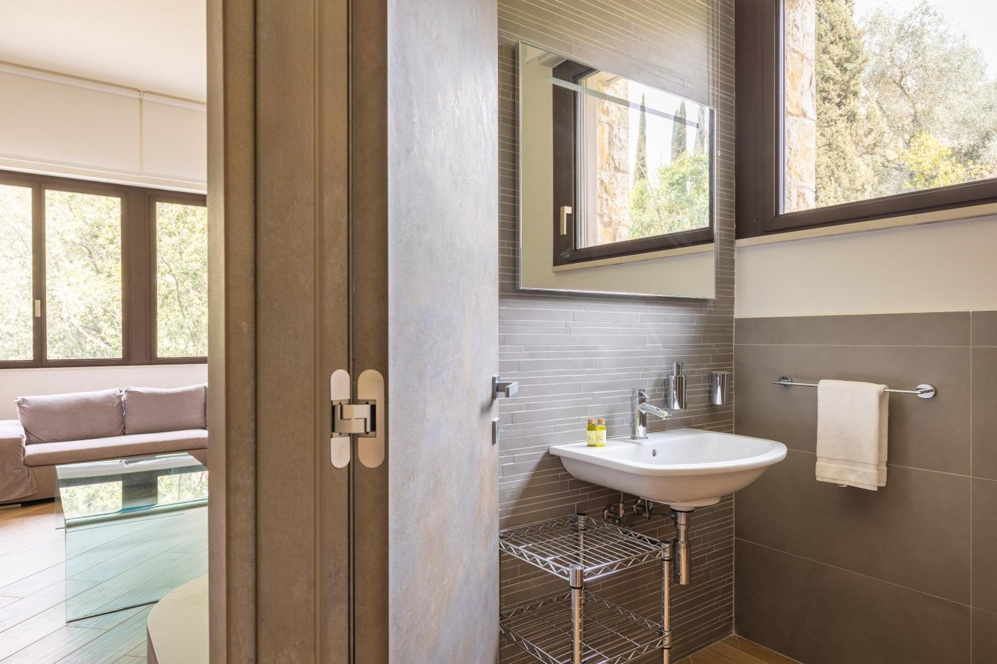Exclusive Perugia Getaway - Apartments With Shared Pool & Parking Екстериор снимка