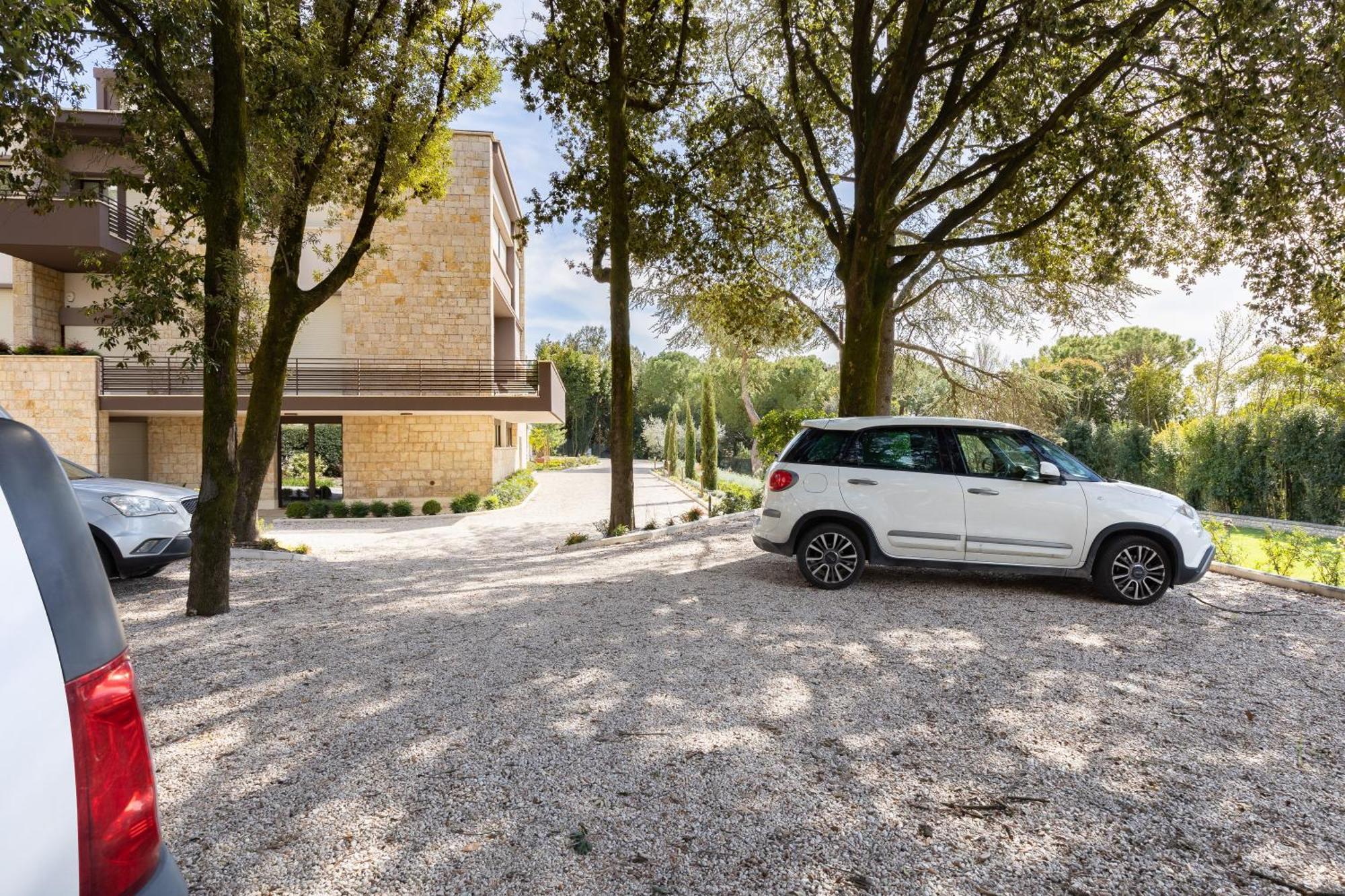 Exclusive Perugia Getaway - Apartments With Shared Pool & Parking Екстериор снимка